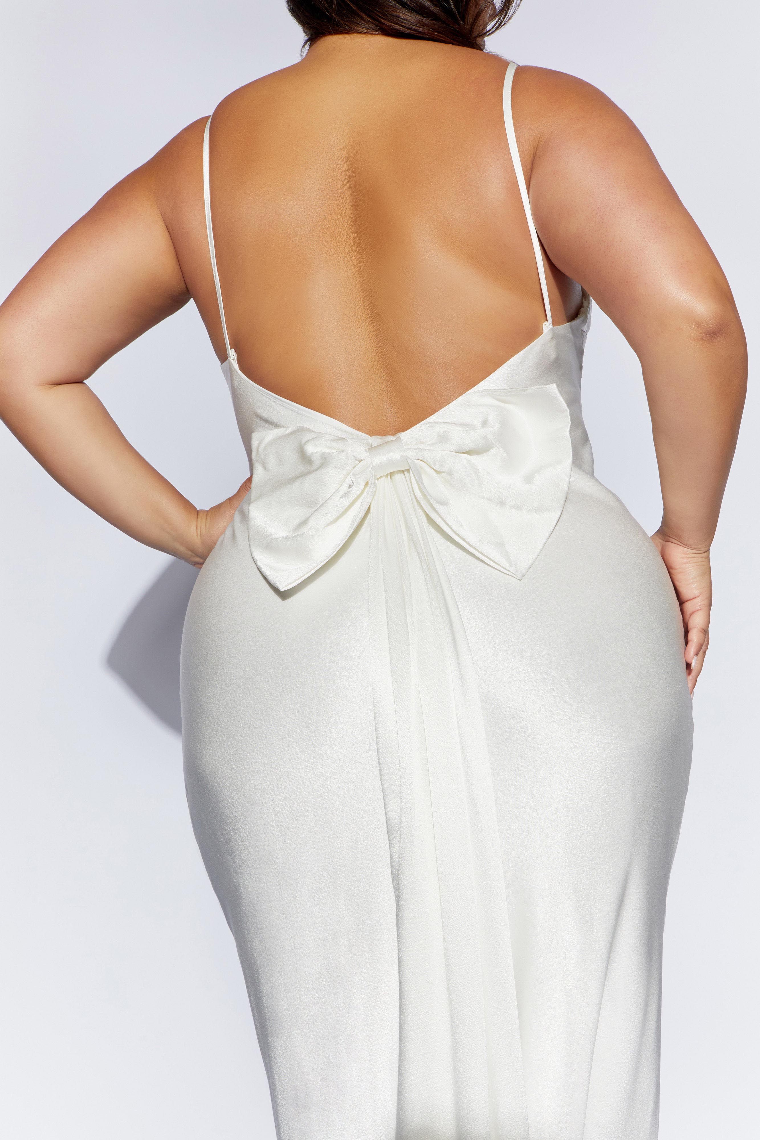 Kailey Low Back Maxi Dress With Bow Train - White